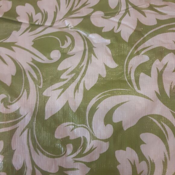 Sultan Linens Vinyl /Flannel BackTablecloth Round 60" Arugula Green/Cream - Picture 6 of 6